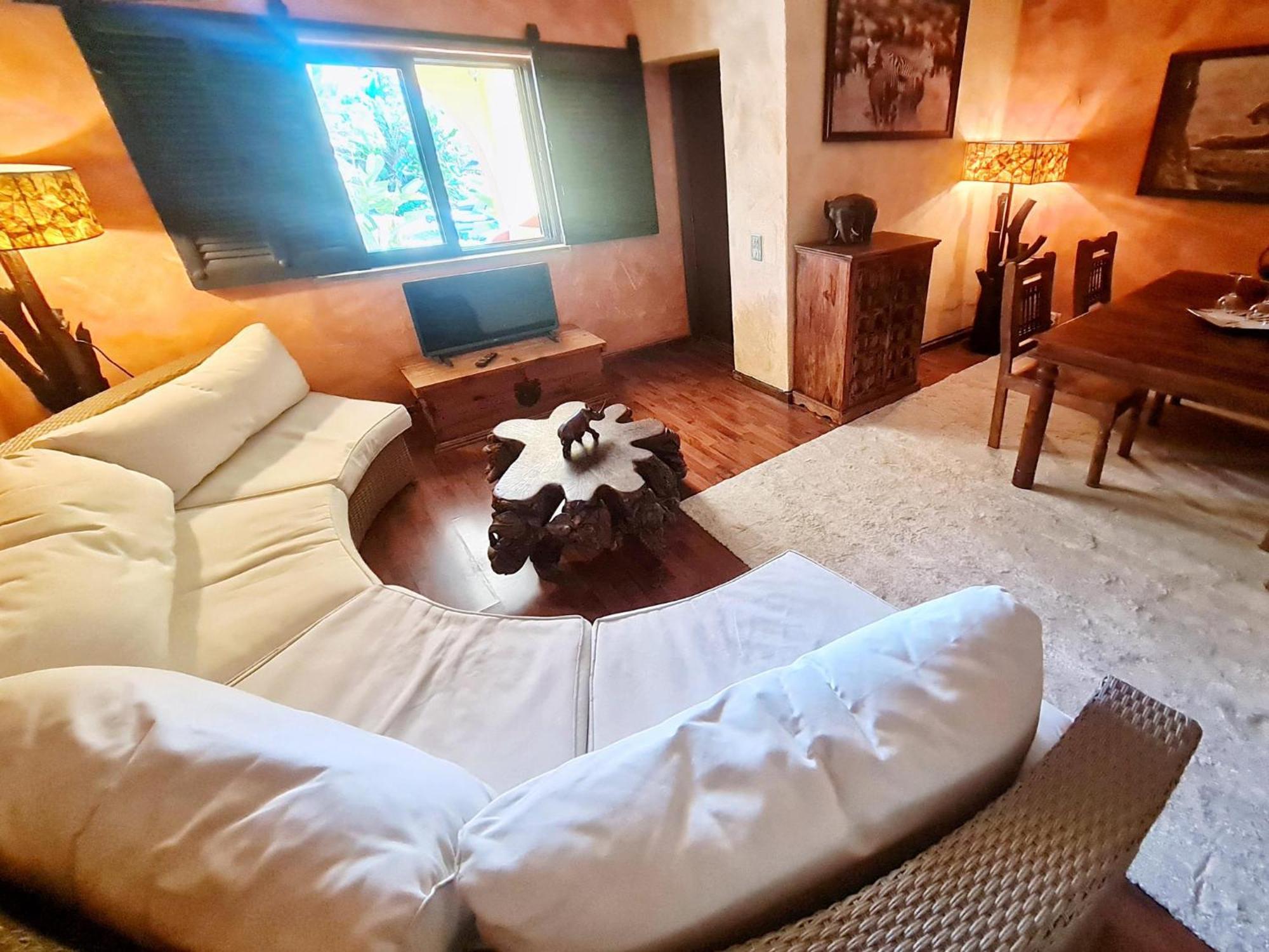 Villa Paraiso - Naturism Optional Adults Only Porches  Rum bild