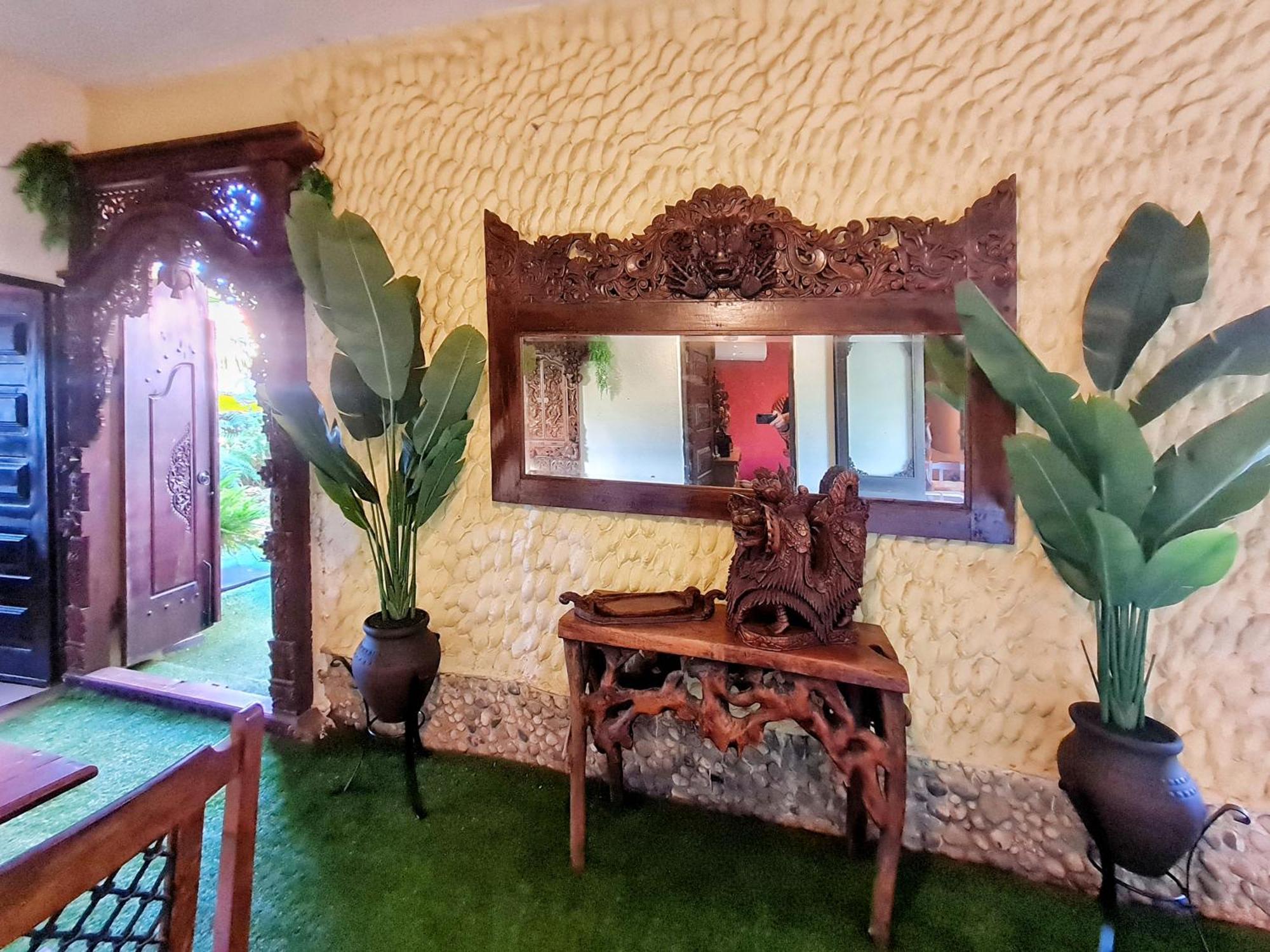 Villa Paraiso - Naturism Optional Adults Only Porches  Rum bild